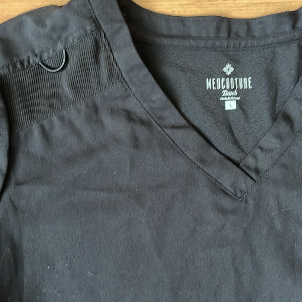 Scrub top - Picture 2 of 2